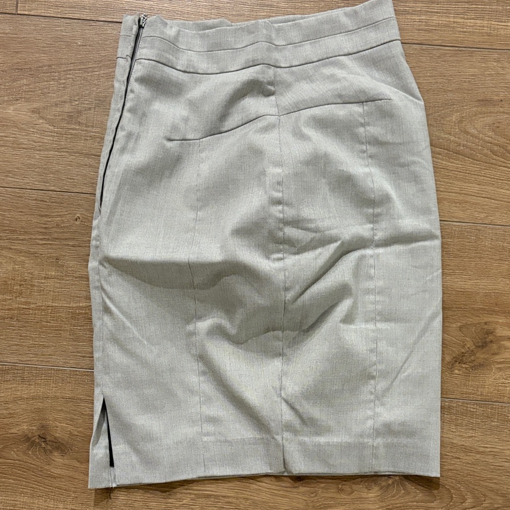 H&M Light Gray Pencil Skirt